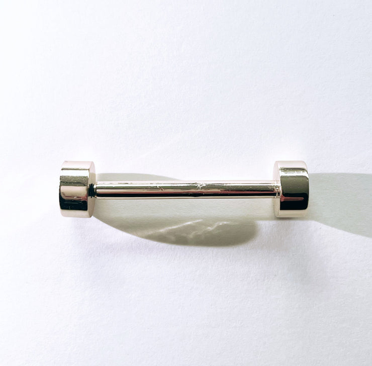Spare handle holder